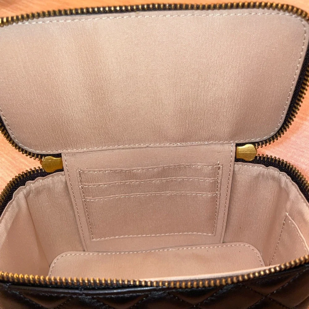Quilted Crossbody Purse - Picture 3 of 3